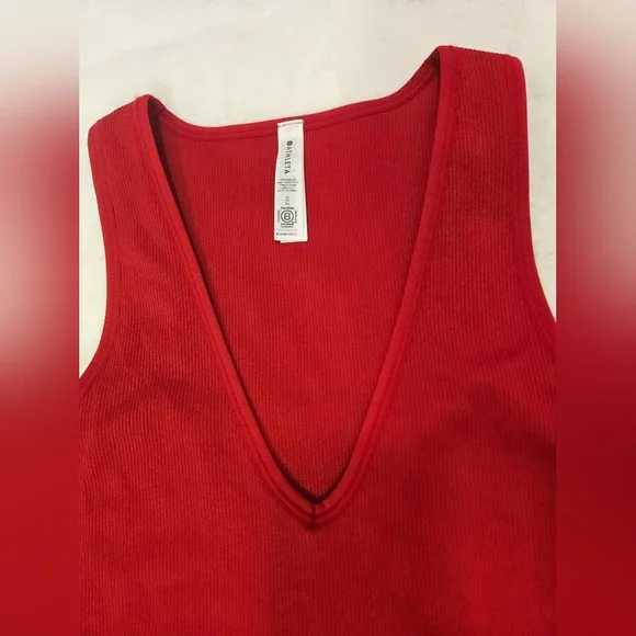 Athleta Aurora Seamless Crop Rib Tank - Picture 2 of 8